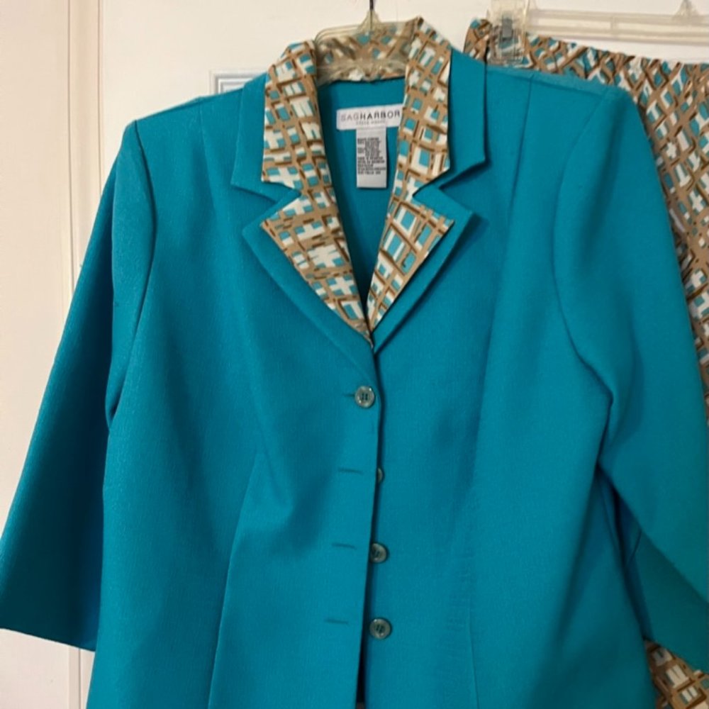 2 Piece Ladies Sunday Suit